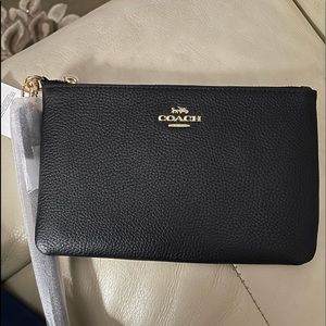 Coach four style pebble grain wristlet!